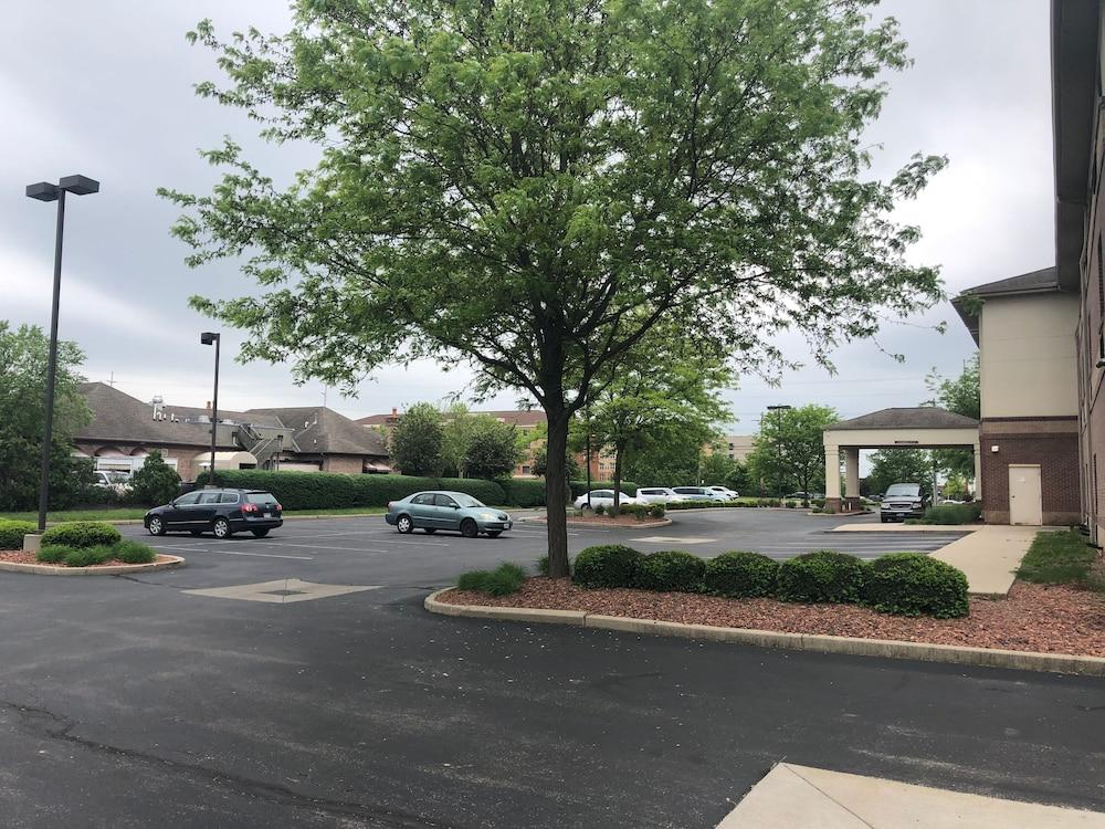 Comfort Inn & Suites West Chester - North Cincinnati Exterior photo
